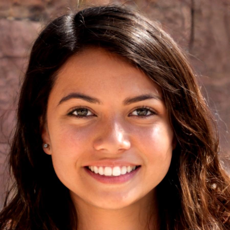 Porträt von Marlies Grünwald, Leiterin Quantitative Analyse